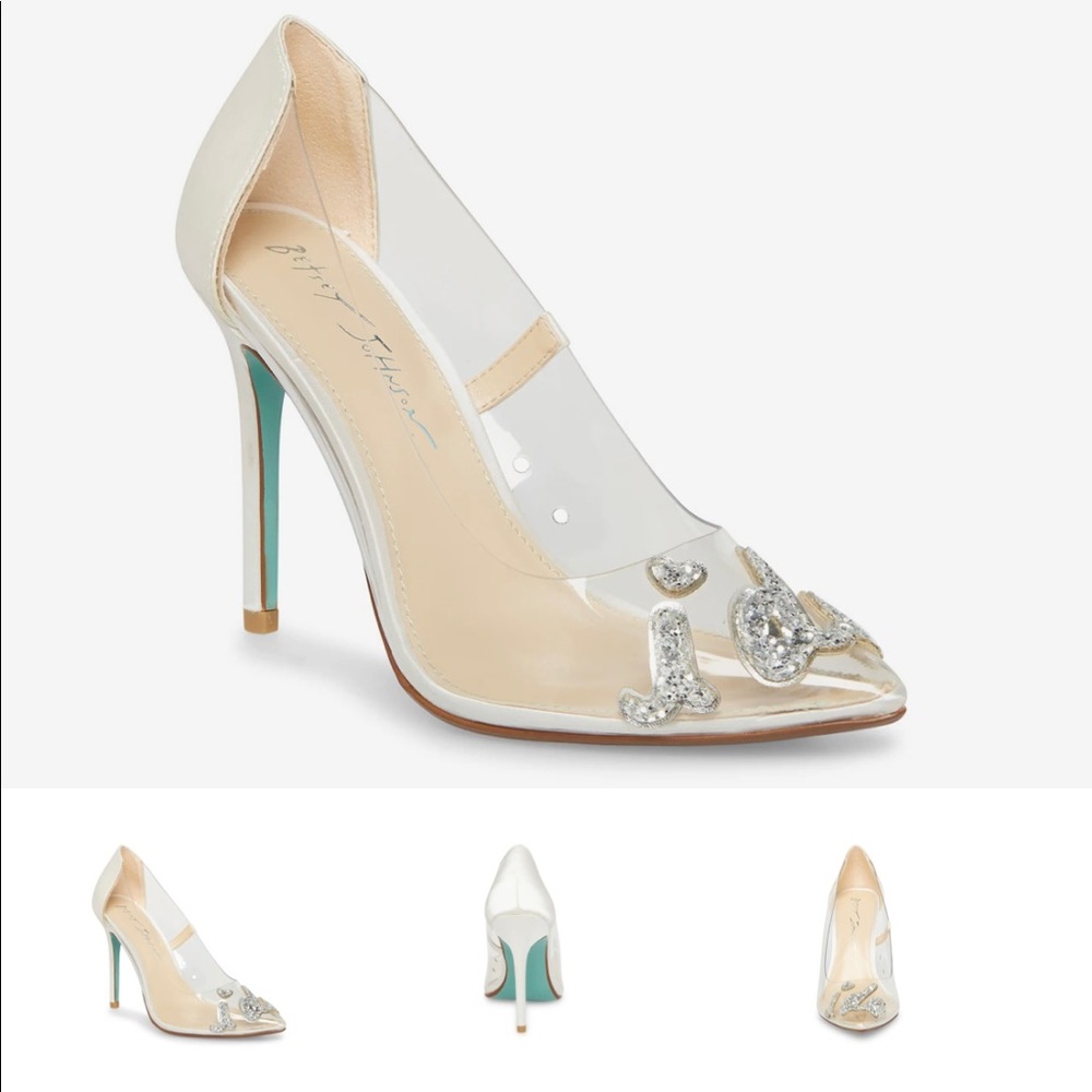 Betsy Johnson “I Do” Bridal Pump- size 6.5